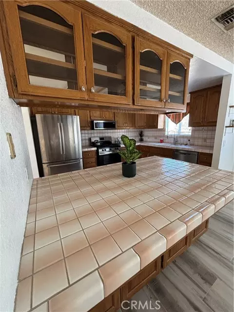 Paso Robles, CA 93446,5180 Deer Creek WAY