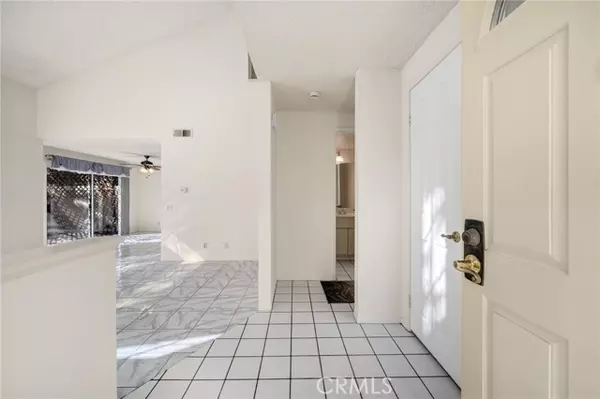 Lake Forest, CA 92630,26426 Fox Glen 14