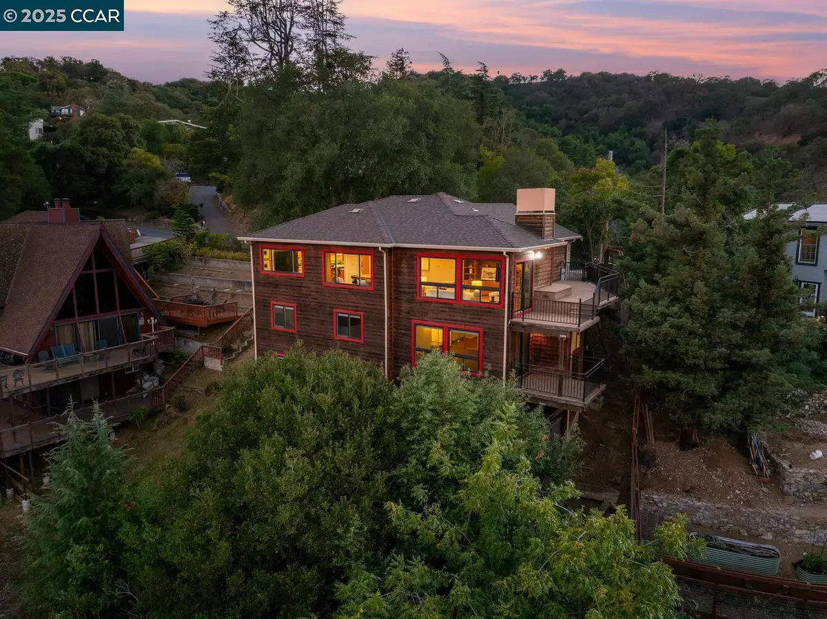 Martinez, CA 94553,1087 Hillside Dr