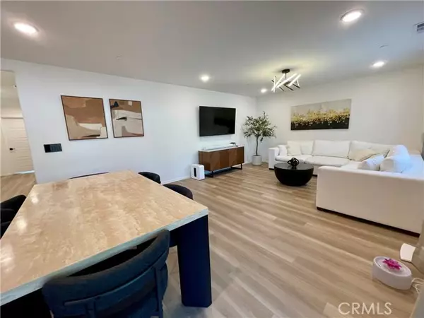 Lake Elsinore, CA 92530,32806 Crown PT