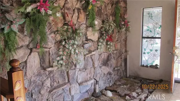 Victorville, CA 92395,13700 White Sail