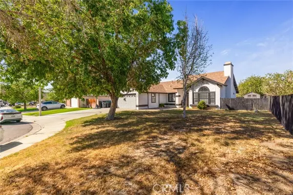 Palmdale, CA 93552,4225 Saddleback RD