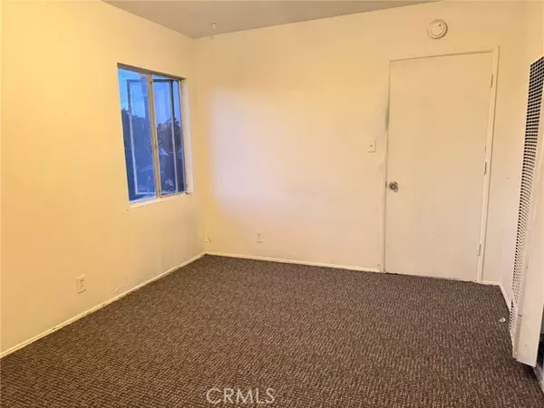 Lynwood, CA 90262,3136 Flower