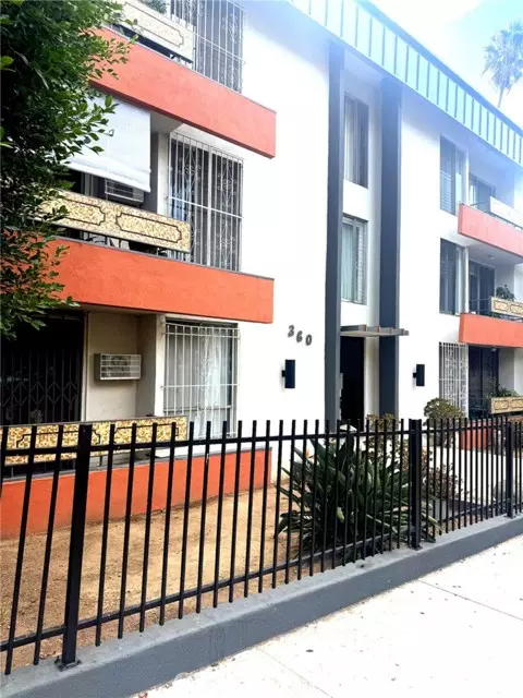 360 S Kenmore 302, Los Angeles, CA 90020