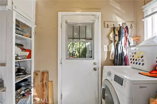 Long Beach, CA 90805,305 E 52nd ST