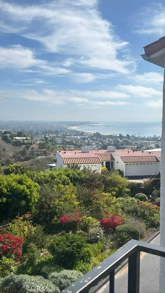 Ventura, CA 93001,900 Vallecito