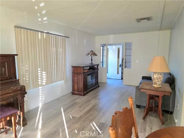 Long Beach, CA 90803,302 Sandpiper 283