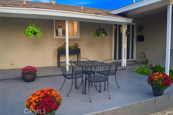 Northridge, CA 91324,8410 Beckford