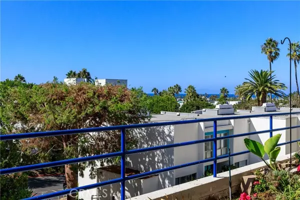 Redondo Beach, CA 90277,510 The Village 103