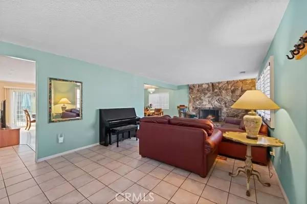 Van Nuys, CA 91406,15410 Runnymede