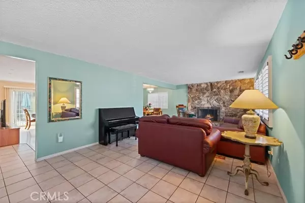 Van Nuys, CA 91406,15410 Runnymede