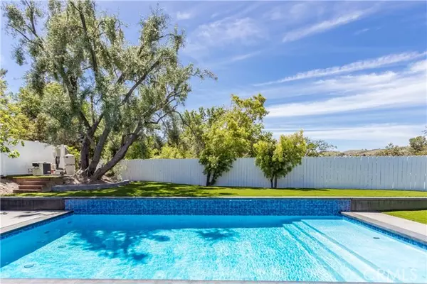 West Hills, CA 91307,7071 Deveron Ridge RD