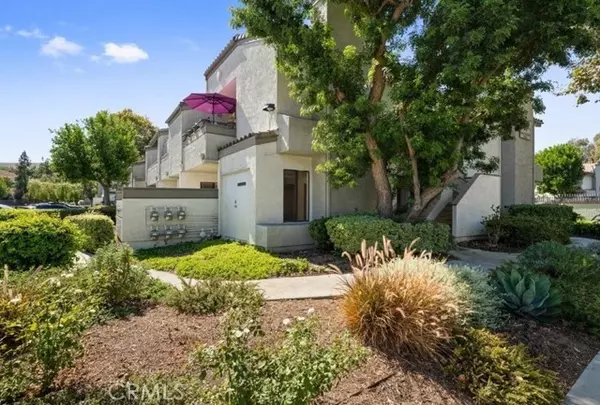 Pomona, CA 91766,1 town and country RD