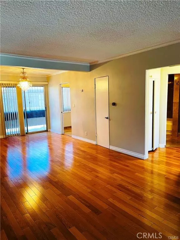 Los Angeles, CA 90027,1757 N Normandie AVE 8