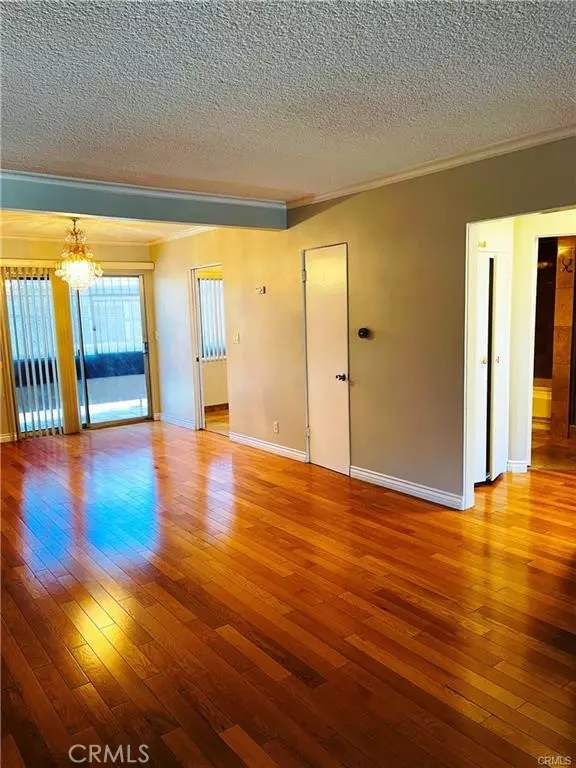 Los Angeles, CA 90027,1757 N Normandie AVE 8