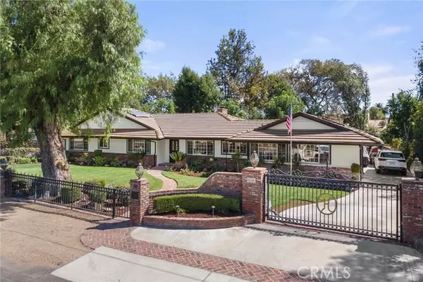 Fullerton, CA 92833,1216 W Valencia Mesa DR