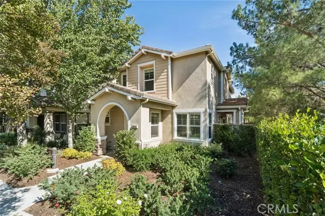 24040 Whitewater, Valencia, CA 91354