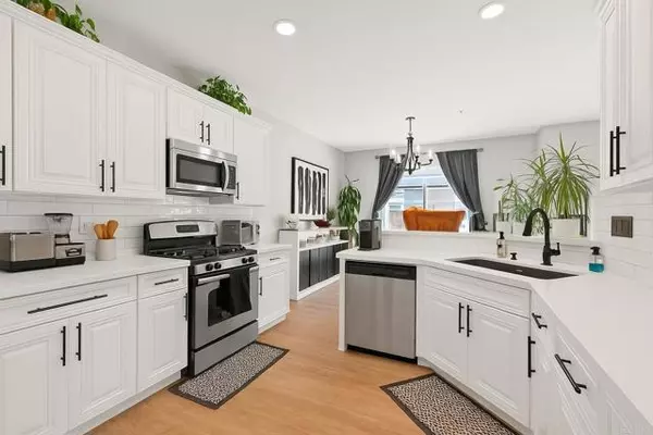 Murrieta, CA 92563,39738 Columbia Union DR B