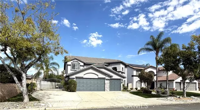 Corona, CA 92882,873 Greenridge