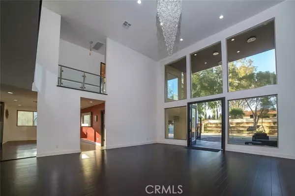 Sherman Oaks, CA 91403,15373 Valley VIS