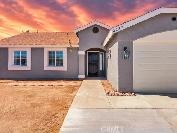 3237 Shady VIS, Rosamond, CA 93560