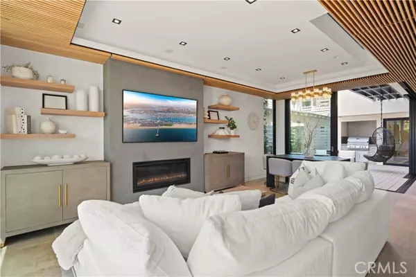 Corona Del Mar, CA 92625,426 Marguerite AVE