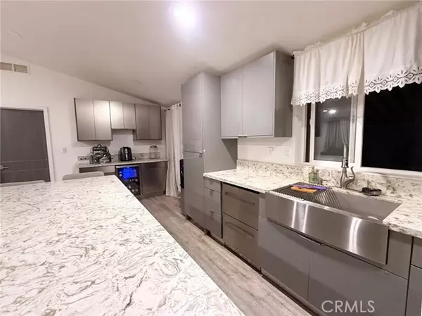 Orange, CA 92867,201 Collins Ave 134