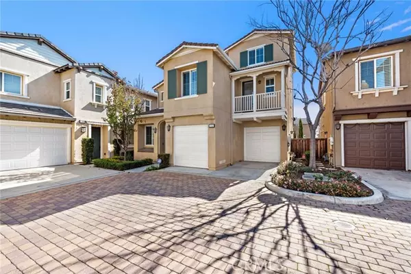 Orange, CA 92865,252 W Pebble Creek LN