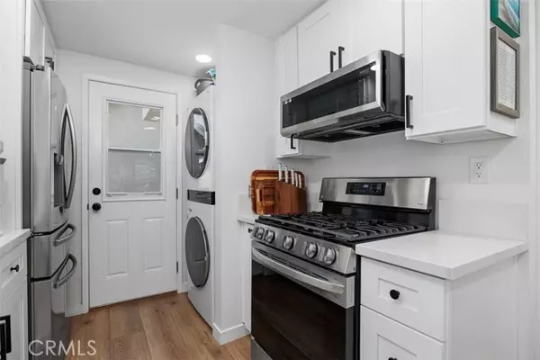 Carlsbad, CA 92011,803 Skysail AVE