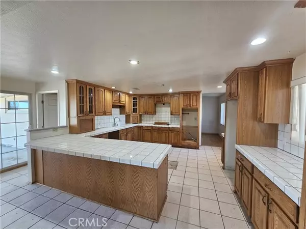 Victorville, CA 92394,15801 Malpais