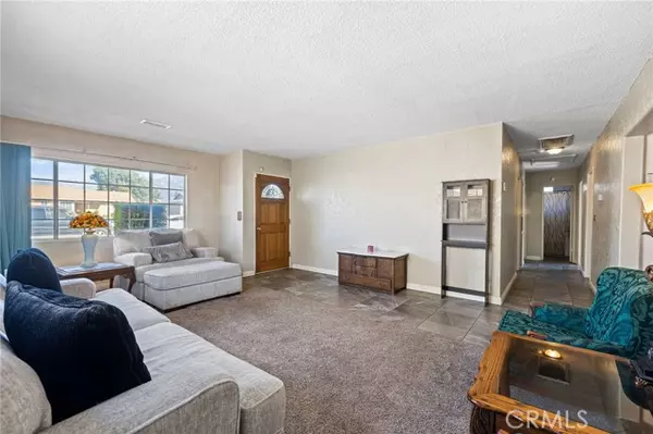 Montclair, CA 91763,4861 San Bernardino