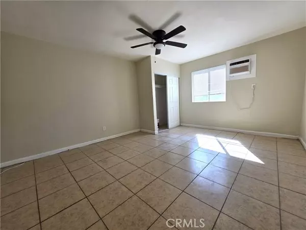 San Bernardino, CA 92404,6951 Garden DR B