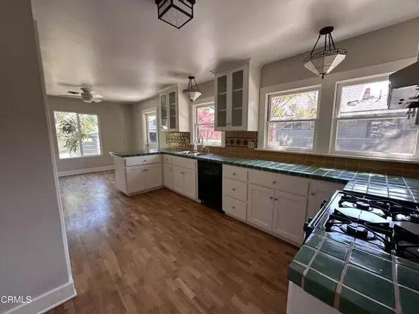 Burbank, CA 91505,930 N Fairview Street ST