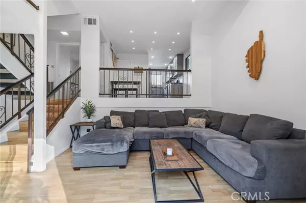 Van Nuys, CA 91405,13617 Valerio ST C