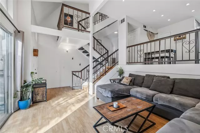 13617 Valerio ST C, Van Nuys, CA 91405