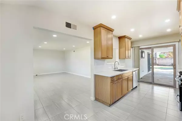 Sylmar, CA 91342,12940 Harding ST