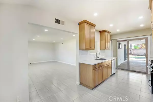 Sylmar, CA 91342,12940 Harding ST