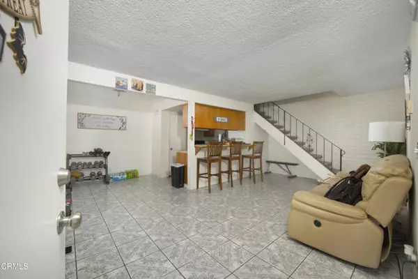 Port Hueneme, CA 93041,729 Halyard ST