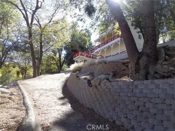 24071 Fern Glen LN, Crestline, CA 92325