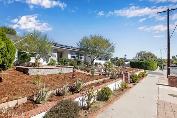 Northridge, CA 91325,17151 & 17149 W Lassen ST