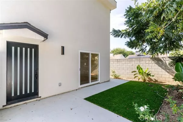 6835 Yolanda AVE, Reseda, CA 91335