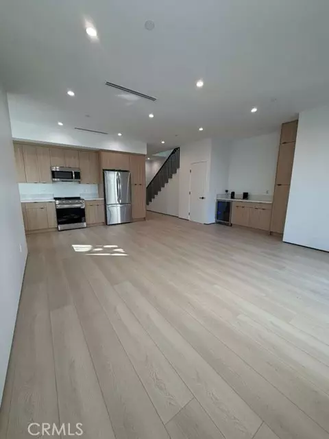 Tarzana, CA 91356,5902 Donna AVE