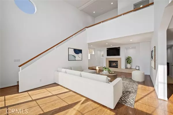 Los Angeles, CA 90069,8246 Woodshill TRL