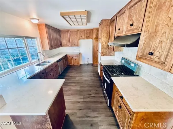 Granada Hills, CA 91344,17208 Braxton