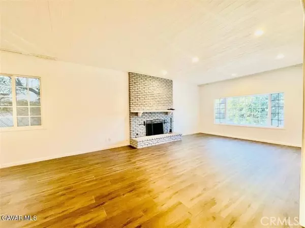 Granada Hills, CA 91344,17208 Braxton