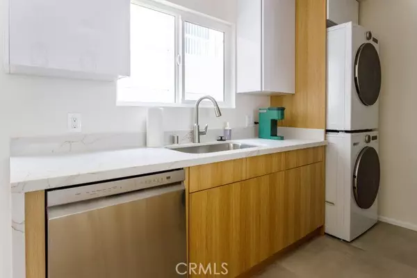 Los Angeles, CA 90066,12422 Pacific AVE 3