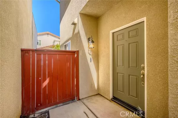 Canoga Park, CA 91304,9001 Owensmouth 27