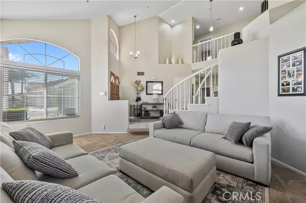 Fontana, CA 92336,7465 Doheny