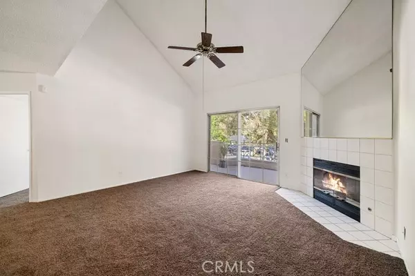 Valencia, CA 91355,23807 Del Monte Drive 124