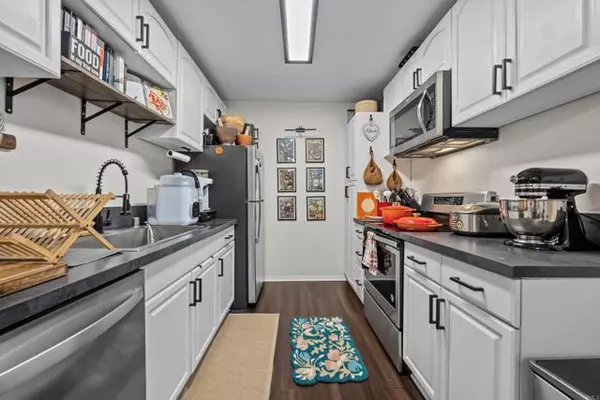 Chula Vista, CA 91911,1420 Hilltop DR 410